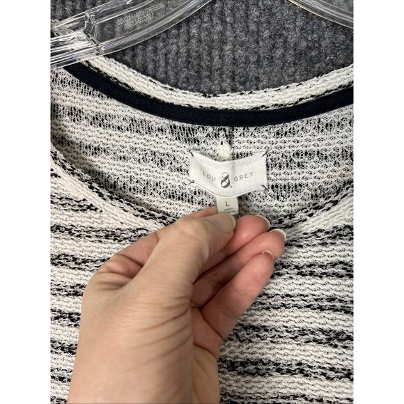 Lou & Grey Womens Textured Striped Top Size Large Neutral Bohemian Coastal - Picture 4 of 8